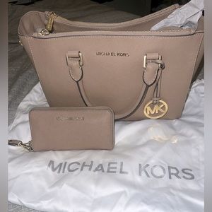 Michael Kors handbag with matching wristlet wallet